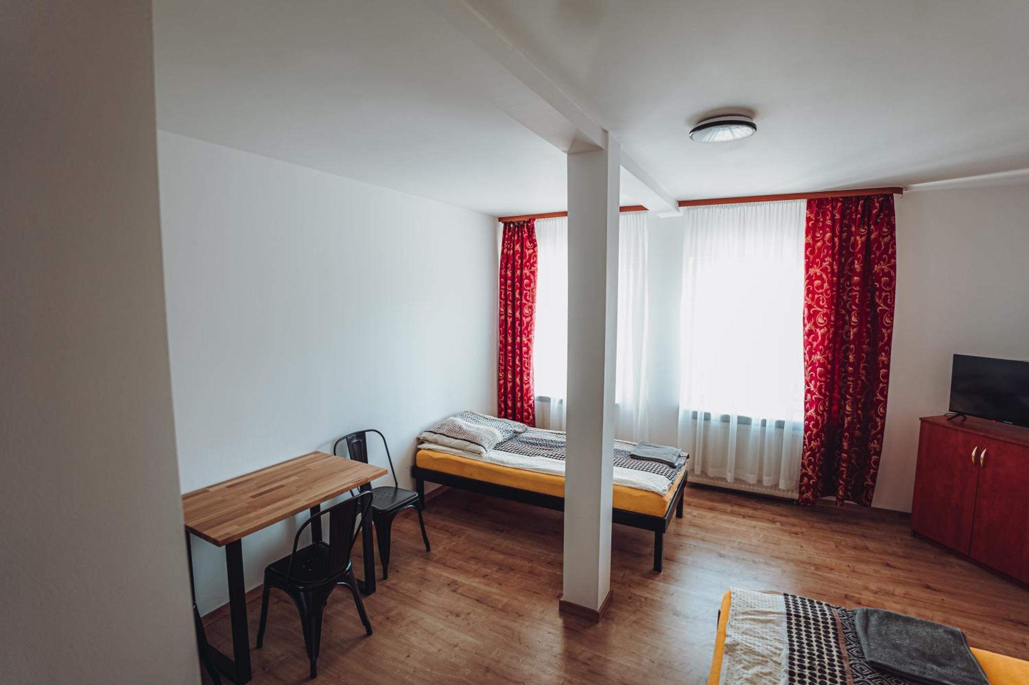 Kalwados Hotel Radzymin Ngoại thất bức ảnh