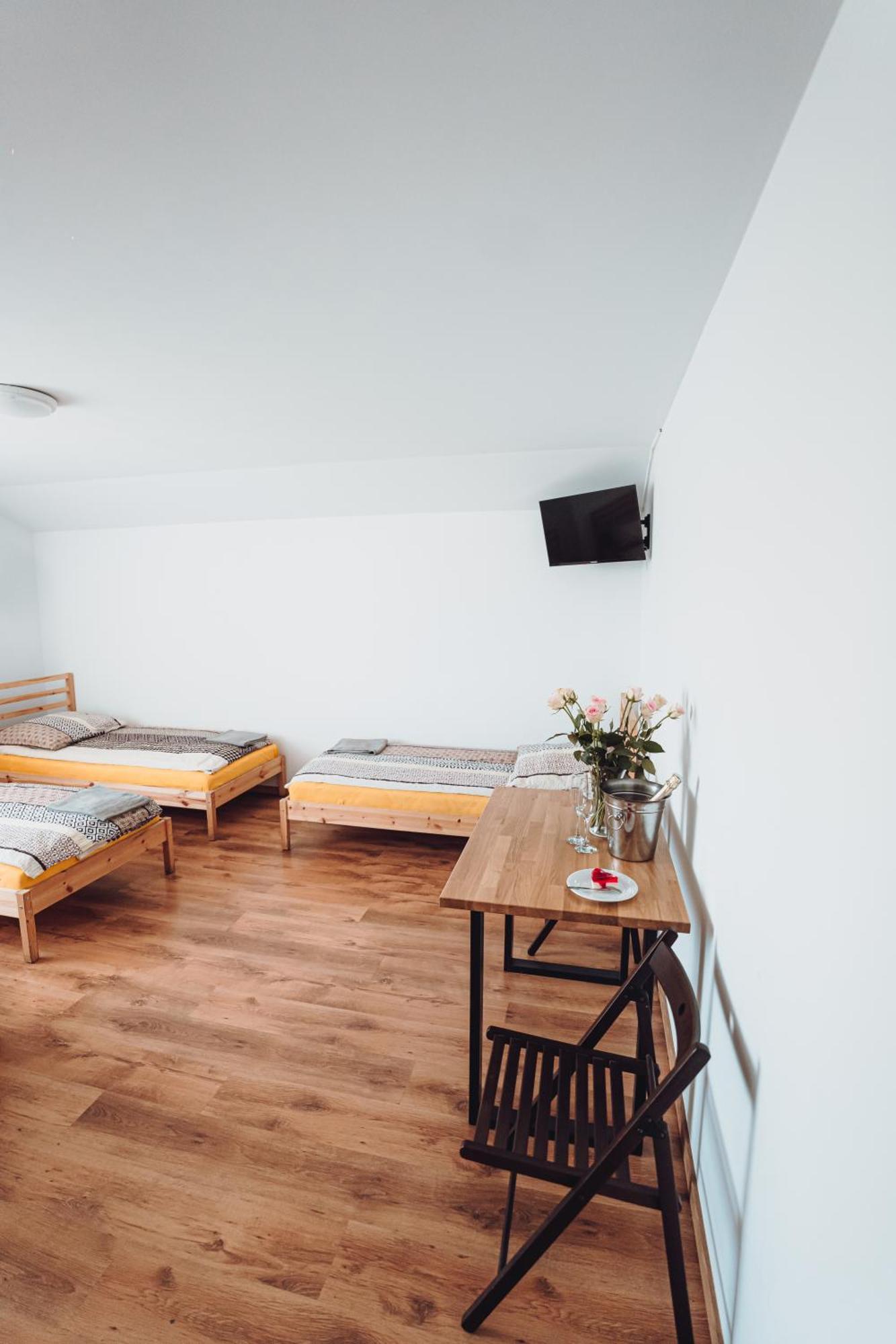 Kalwados Hotel Radzymin Ngoại thất bức ảnh