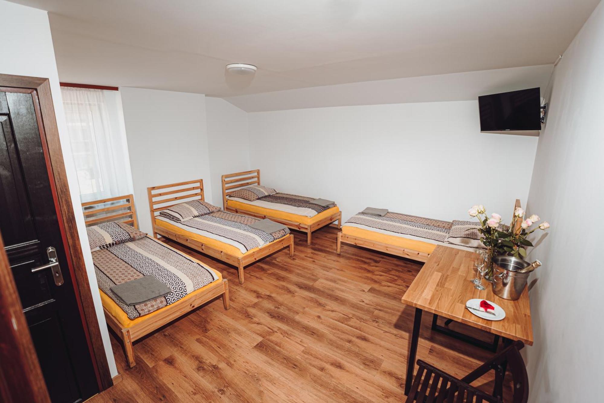 Kalwados Hotel Radzymin Ngoại thất bức ảnh